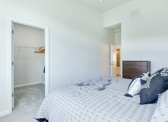 Building Photo - Immaculate 2-Bedroom Townhome in Tanasbourne with Smart Upgrades & High-End Finishes!