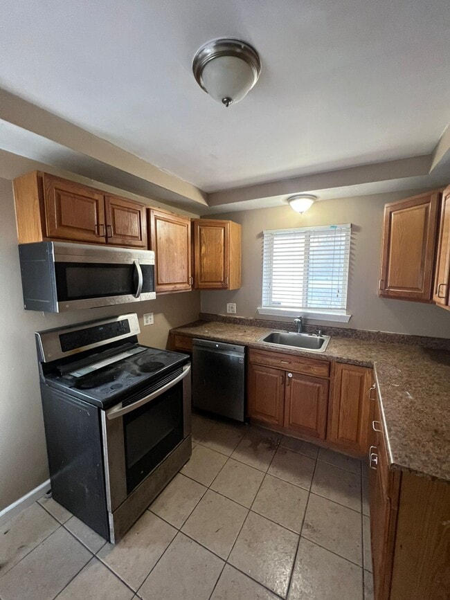 Building Photo - 19600 Telegraph Rd