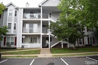 Building Photo - 61 Brighton Way