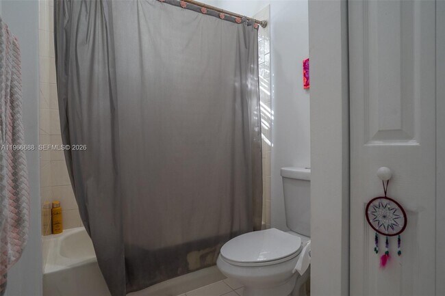 Building Photo - 7875 NW 110th Dr