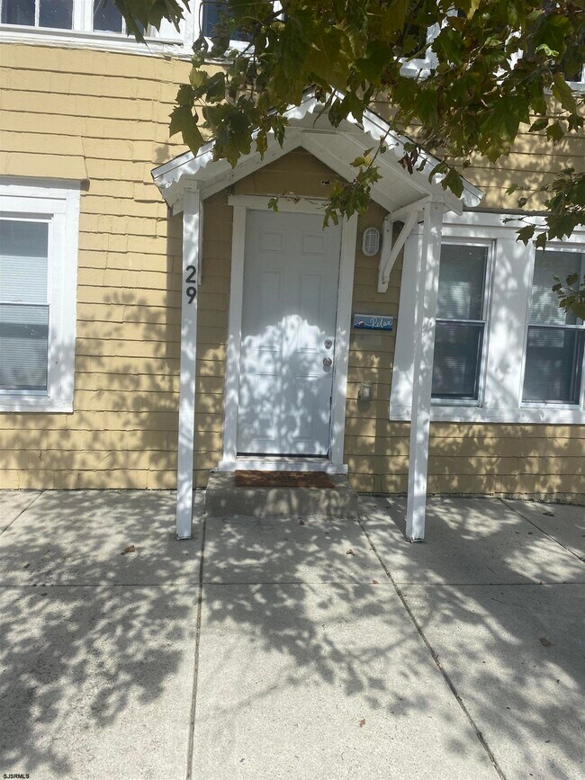 29 N Weymouth Ave 29 N Weymouth Ave Ventnor City NJ 08406 Apartment