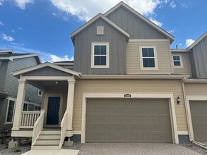 Building Photo - 2268 Cresent Cir E