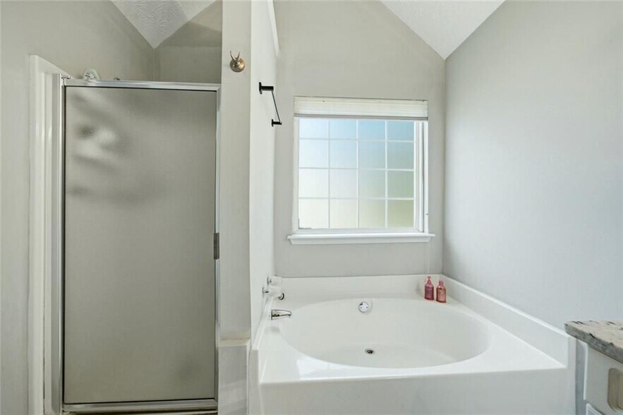 Building Photo - 983 Aspen Dr