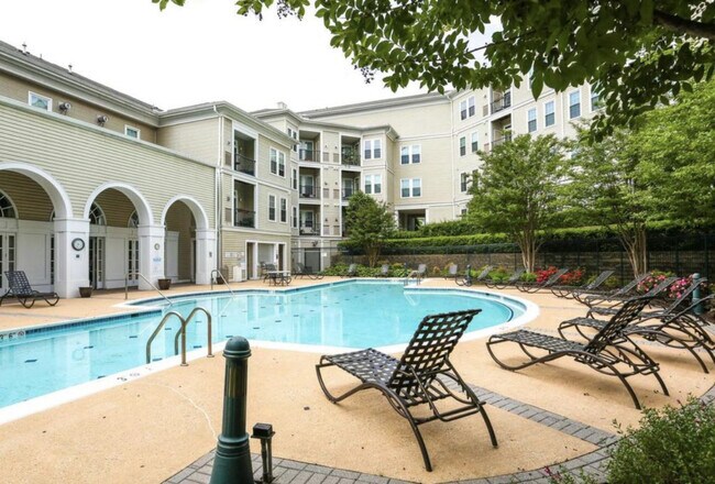 Building Photo - 2465 Army Navy Dr
