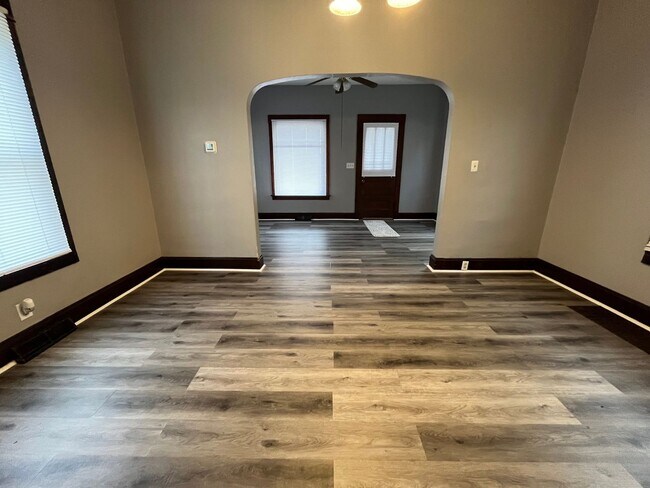 Building Photo - 229 14th Ave