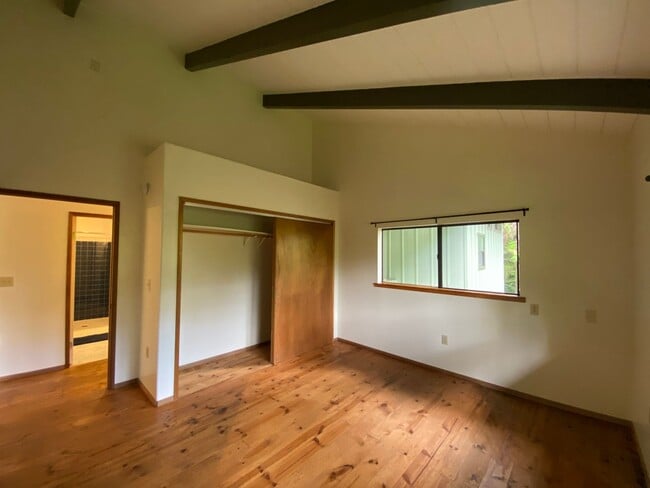 Building Photo - Charming 1-Bedroom Retreat in Volcano
