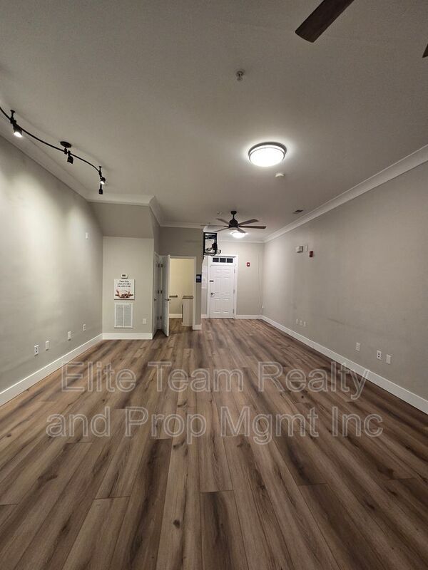 Building Photo - 2060 Ayrsley Town Blvd