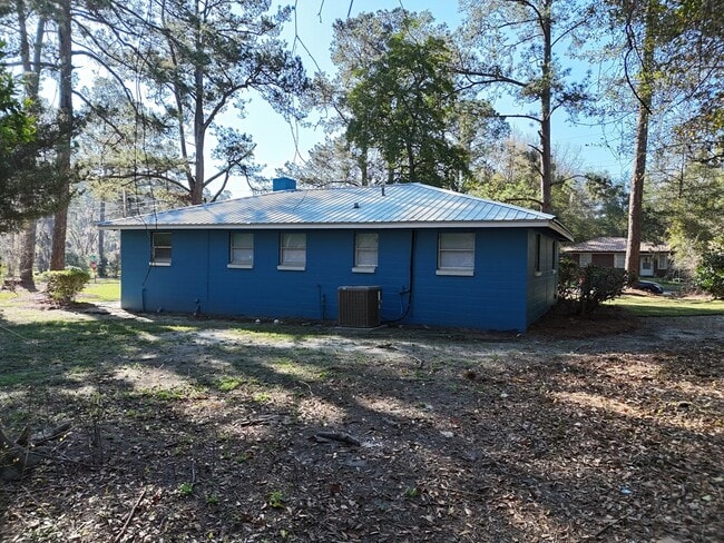 Building Photo - 409 Augusta Ave