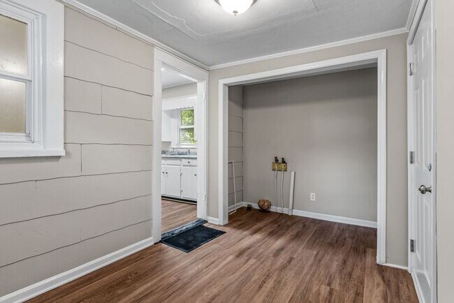 Building Photo - Adorable Home, Just Painted, Wood Flooring...