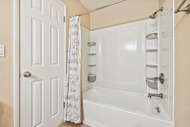 Building Photo - 56034 Desert Gold Dr