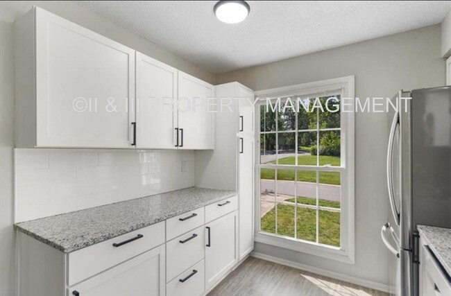 Building Photo - 9406 W 83rd St