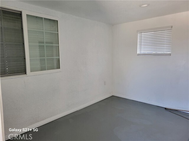 Building Photo - 937 N Iroquois Ave