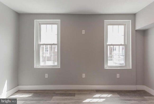 Building Photo - 1272 S Dover St