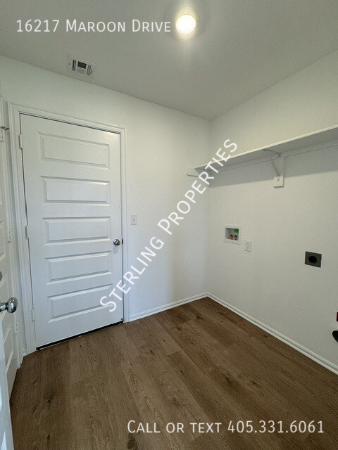 Building Photo - 16217 Maroon Dr