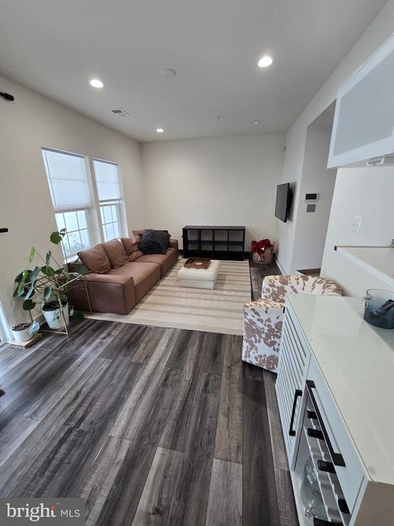 Building Photo - 2842 Golden Gate Ct