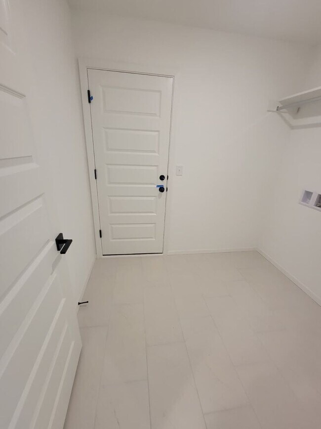 Building Photo - Stunning New Construction Simmons Home - 5 Bed 3 Bath - Pond View!