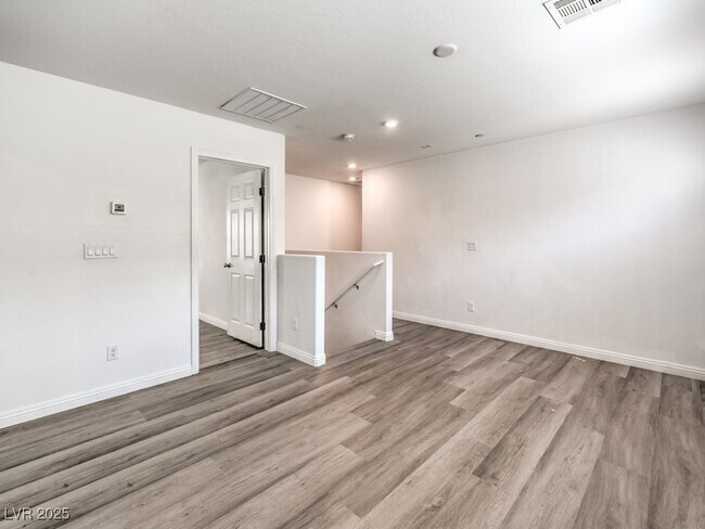 Building Photo - 6077 Castle Gardens Ave