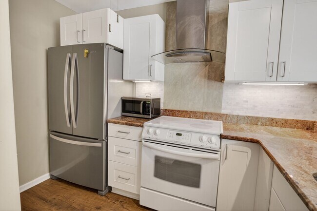 Building Photo - Beautifully Renovated Single-Level Condo in Hatboro-Horsham
