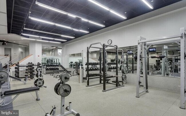 Building Photo - 1121 ARLINGTON Blvd