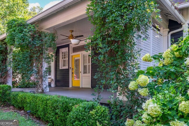 Building Photo - 242 Haralson Ave NE