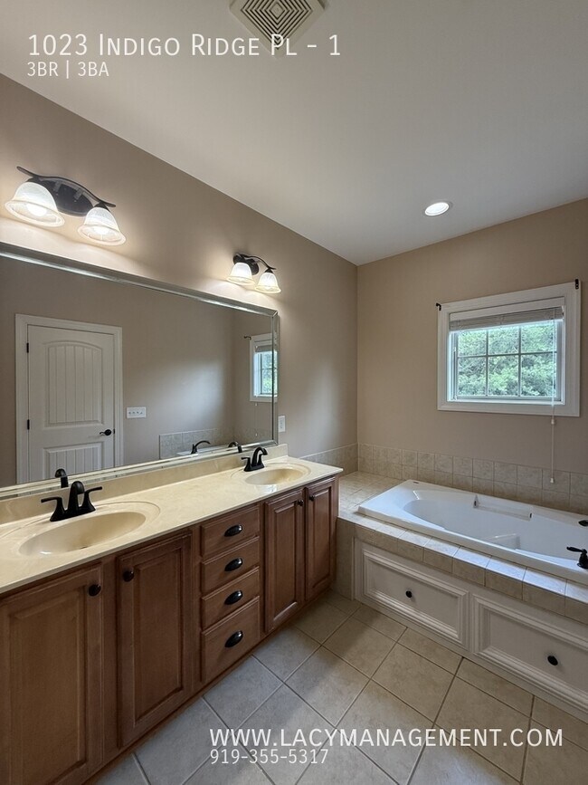 Building Photo - 1023 Indigo Ridge Pl