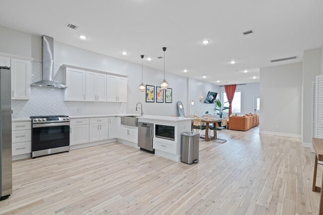 Building Photo - 260 Palisade Ave