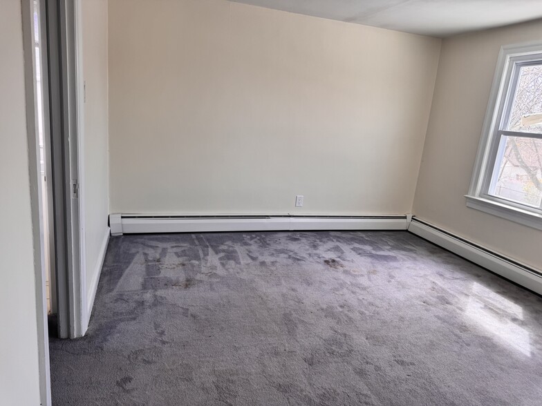 Building Photo - 127 Bentley Ave