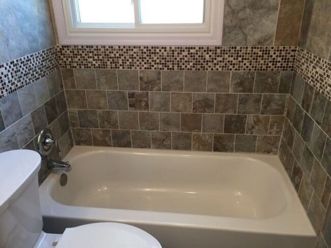 Building Photo - $1660 Contemporary remodeled 3-bedroom, 1-bath single-family ranch