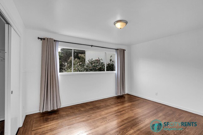 Building Photo - Diamond Heights/Noe Valley: Single Family Home w/ Guest Suite, Yard, Garage & EV Charger