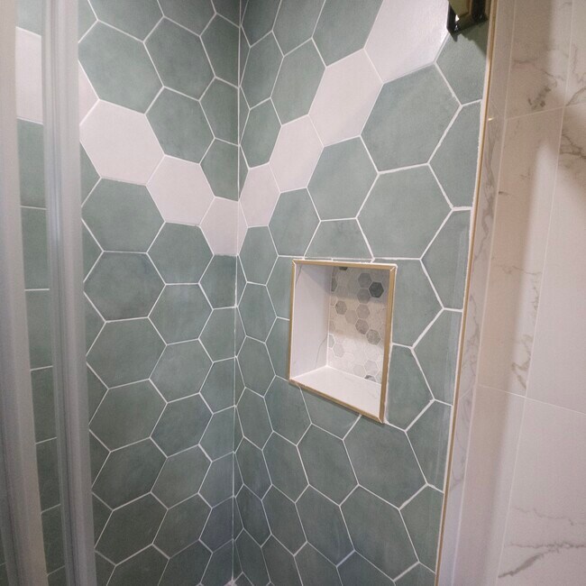 Building Photo - 214 Hermitage St