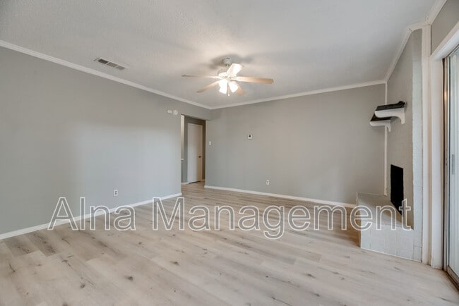 Building Photo - 6500 Melinda Dr