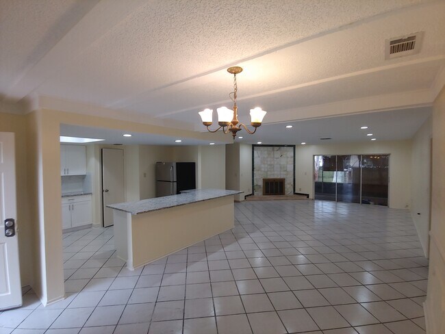 Building Photo - 4027 Audubon Dr