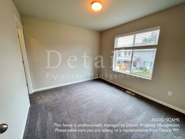 Building Photo - Nice 3 Bedroom Port Orchard Home