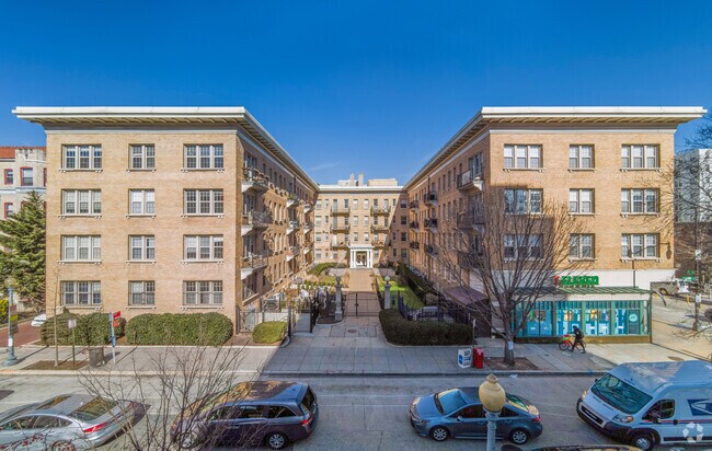 Building Photo - Adams Court