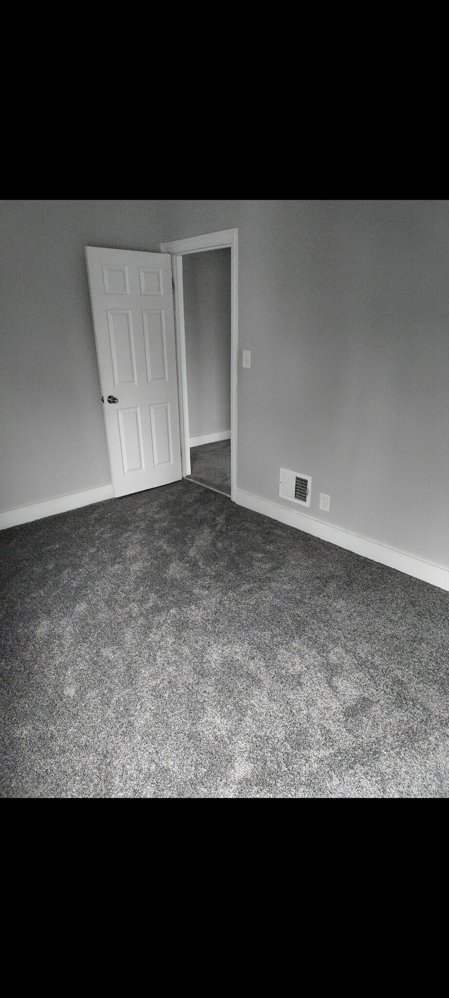 Building Photo - 6829 Abington Ave