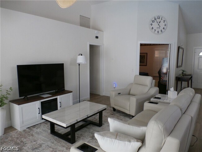 Building Photo - 16252 Kelly Woods Dr
