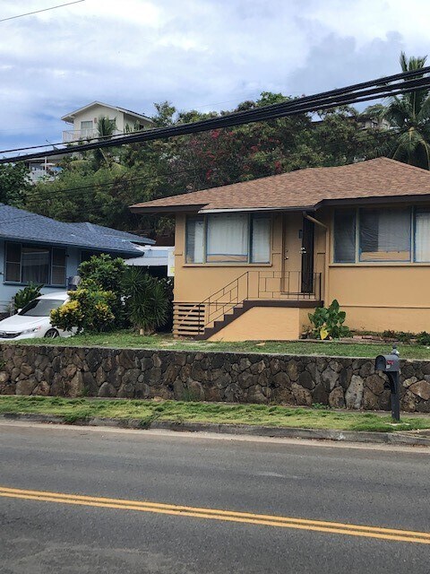Primary Photo - 1233 Keolu Dr