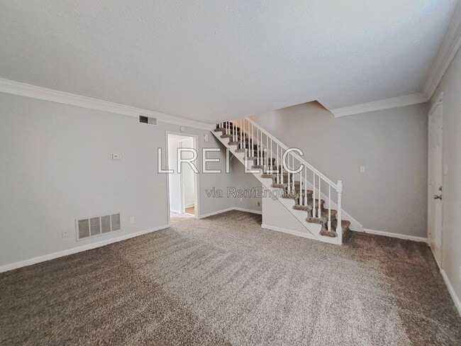 Building Photo - 3410 Clingstone Way