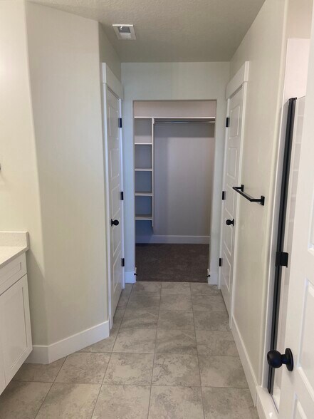 Building Photo - 4354 W Hemsley Ln