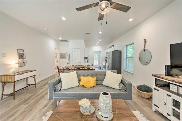 Building Photo - 6150 Shawnee Dr