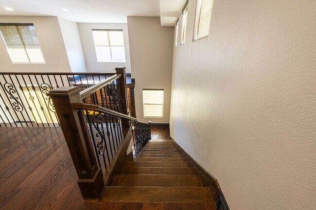 Building Photo - Manhattan Condo Penthouse