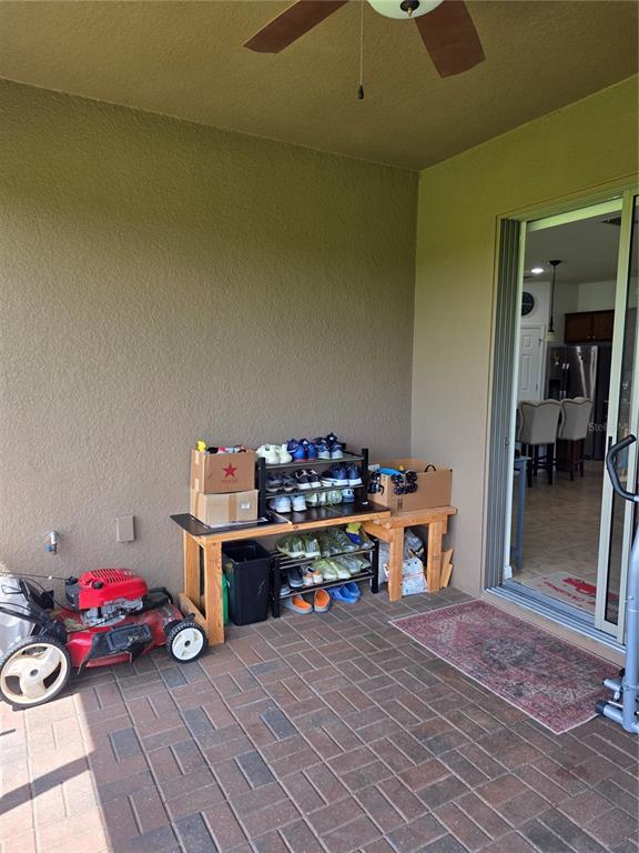 Building Photo - 576 Cantabria Dr