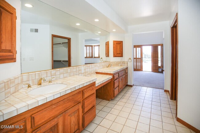 Building Photo - 4554 Rayburn St