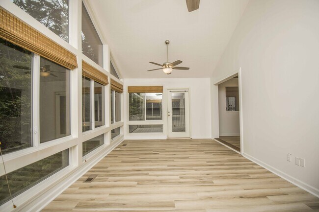 Building Photo - 106 Oohleeno Way