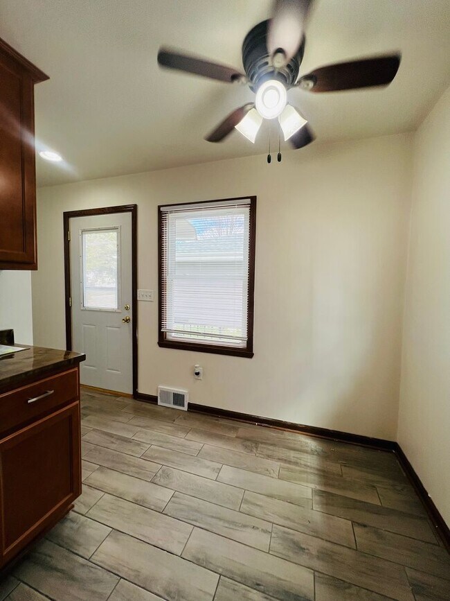 Building Photo - Updated 2-Bedroom Home with Finished Basement Space