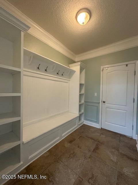 Building Photo - 738 W Kings College Dr