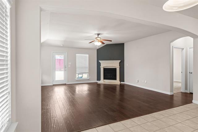 Building Photo - 2640 Costa Mesa Dr