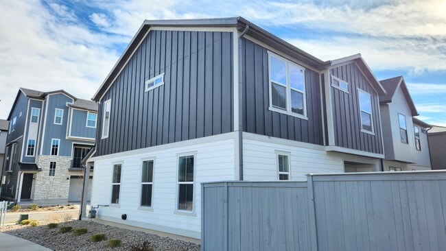 Building Photo - 2773 Tower Ml Wy