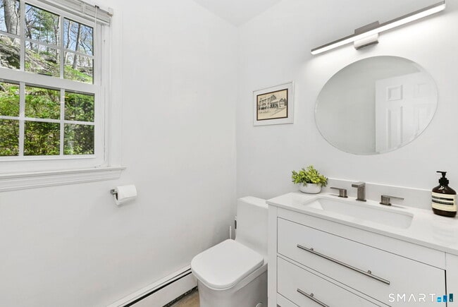 Building Photo - 163 MacGregor Dr