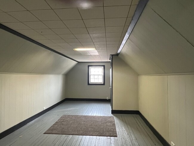 Building Photo - 918 N 5th Ave